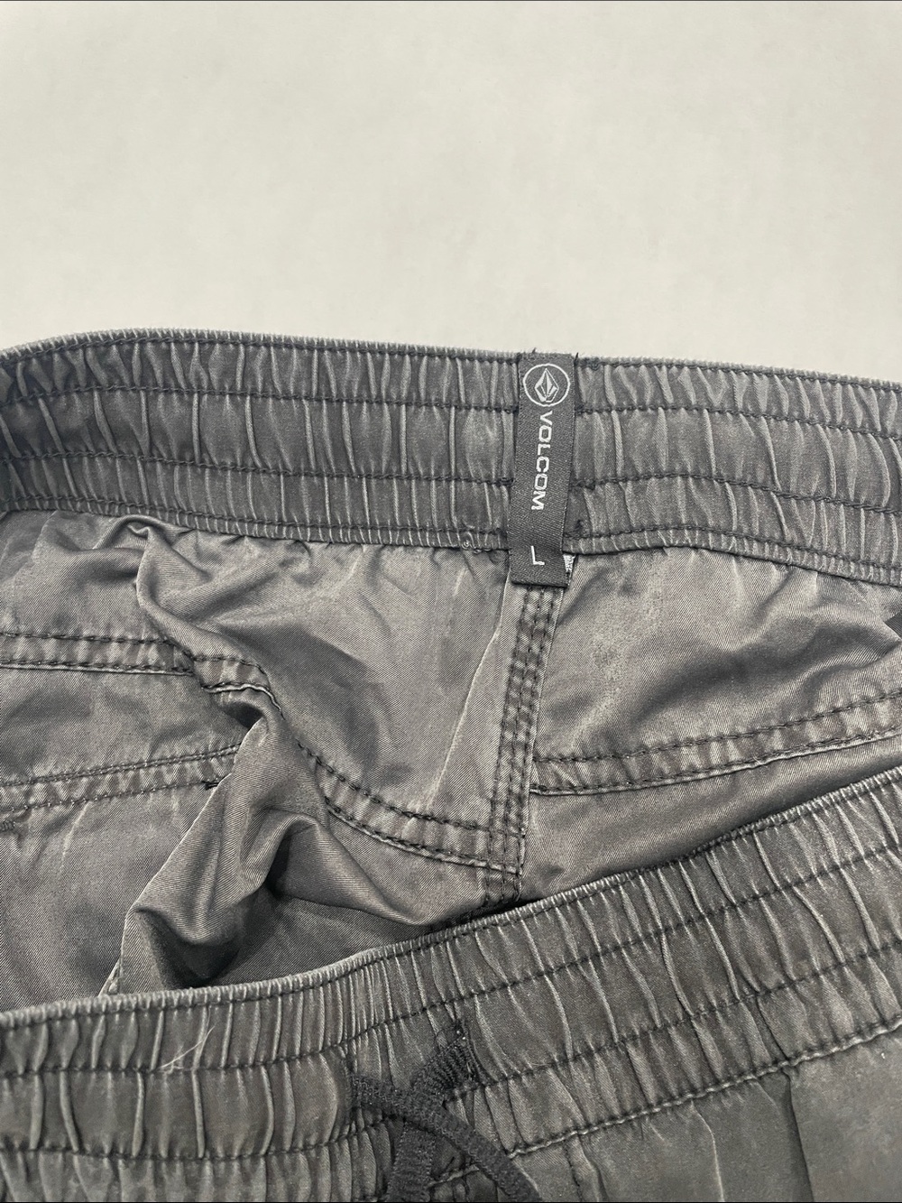 Volcom Gray Elastic Waist Casual Shorts - Picture 4 of 4